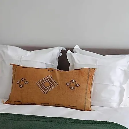 Ostinato Hotel